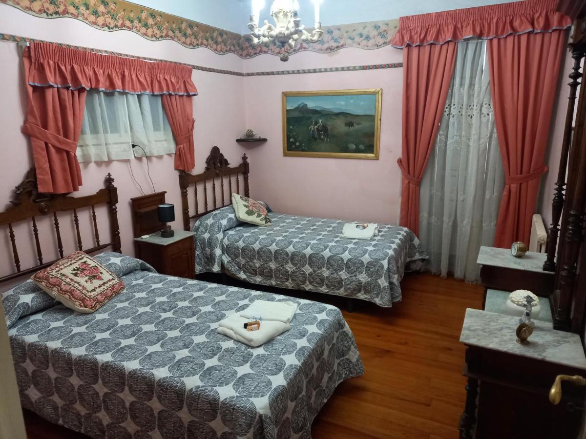 El Bordon De La Casa Batallon Sarria Zewnętrze zdjęcie